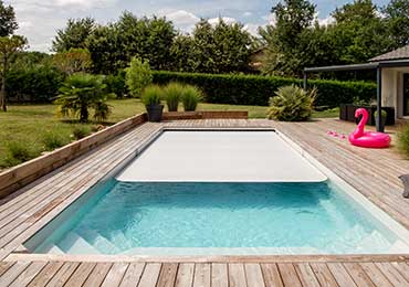 Équipement de piscine coque volet et couverture à Nemours