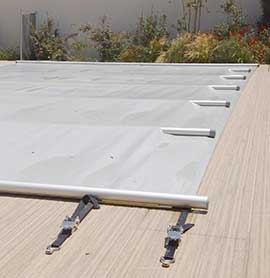 Bâche à barres sur mesure pour piscine