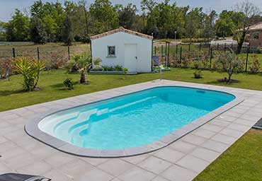Piscine HONOLULU 8 • 7,60 m x 3,80 m - Pente composée 1,16 m - 1,79 m